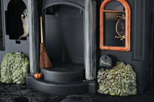 Cheap Halloween decorations from JenniferDecorates.com